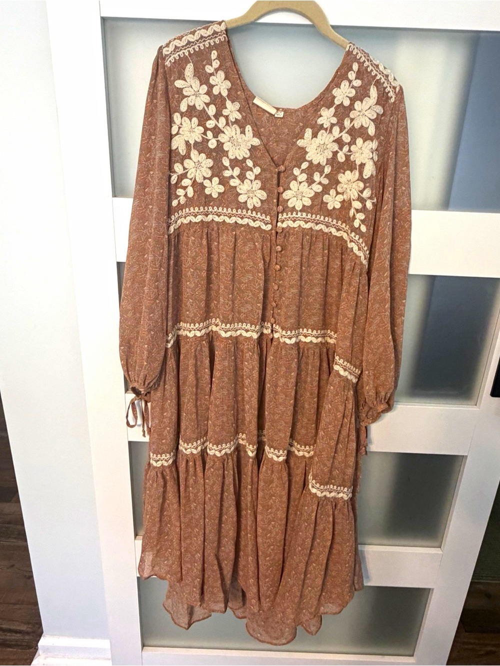 Three Bird Nest Brown Floral Embroidered Lace A-Line Dress Round Neck Button